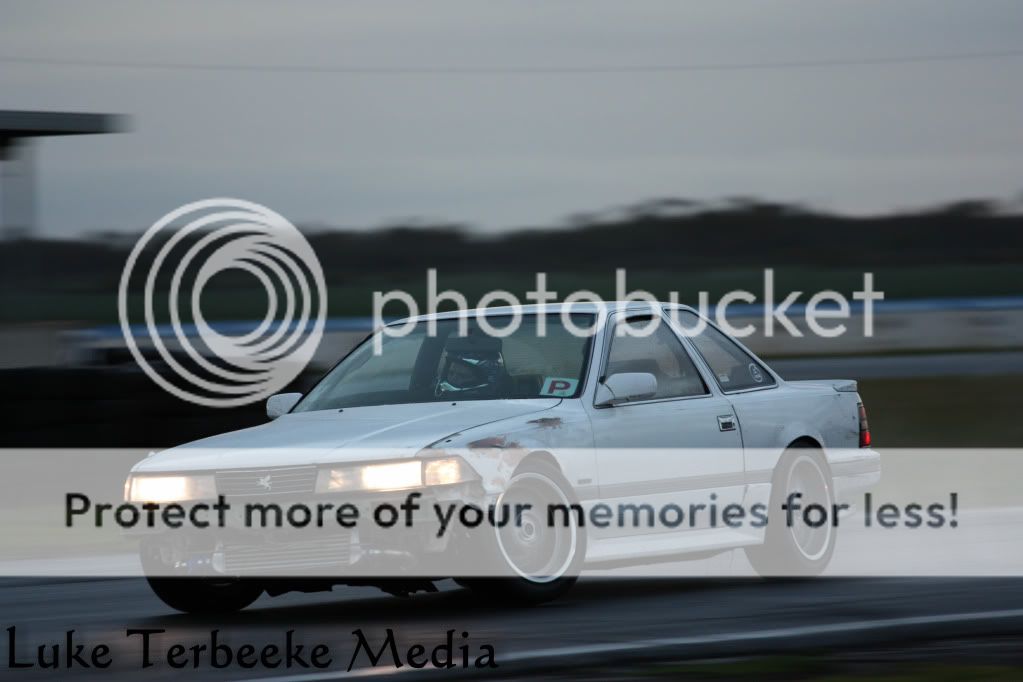IMAGE: http://i701.photobucket.com/albums/ww13/LTerbeekephotos/Mallala%20Drift%20Prac%20140810/IMG_9421.jpg