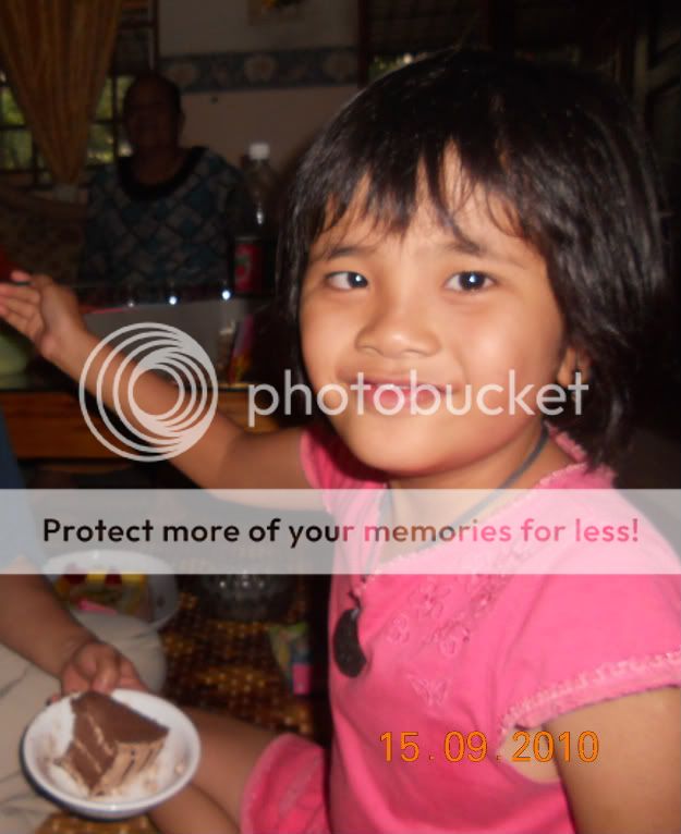 adik perempuan saye :))