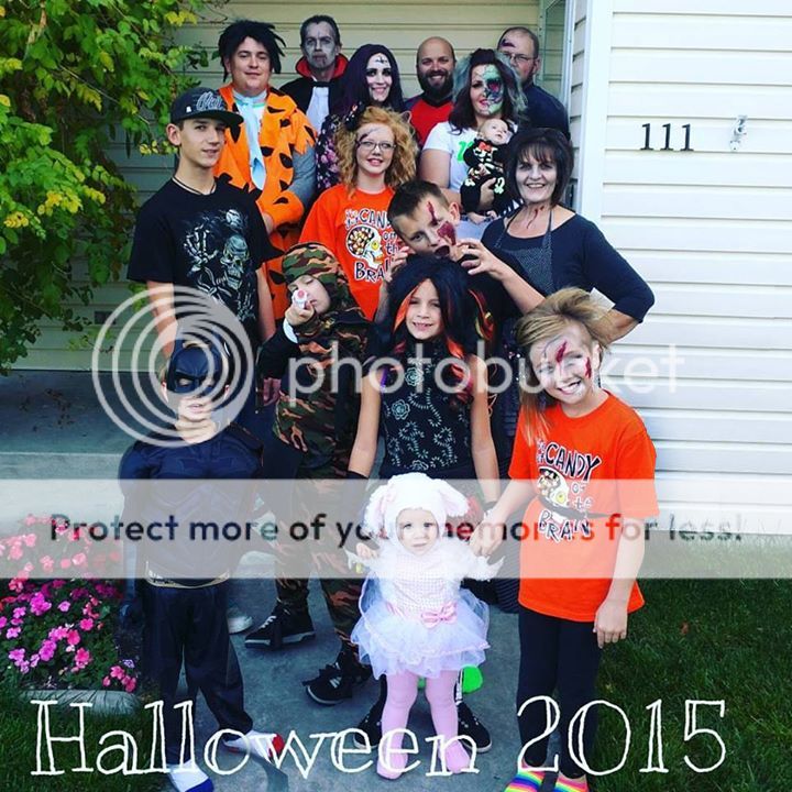 halloween_wholefam_zpsl4nnpmqw.jpg~original